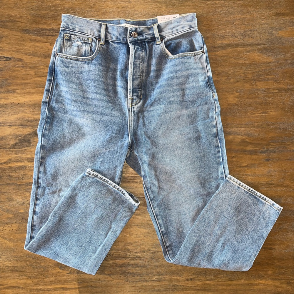 NWT PacSun High Rise Straight leg Jeans. Size 29.